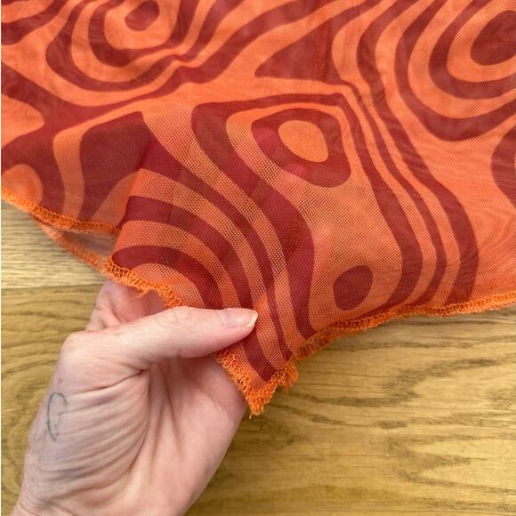 PrettyLittleThing - Swirl O Ring Mesh Mini Beach Dress in Burnt Orange - Picture 2 of 4